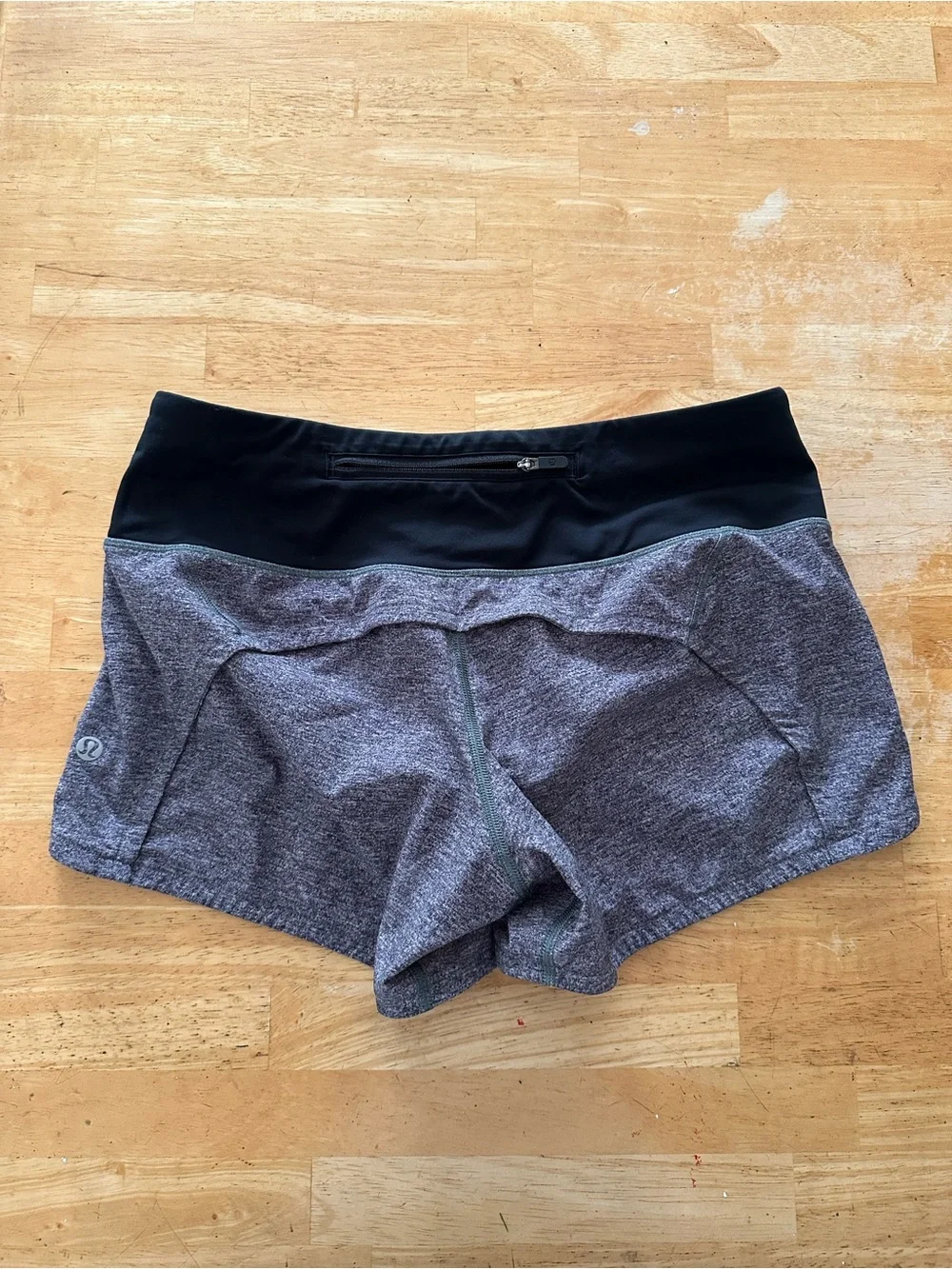 Lululemon shorts size 4